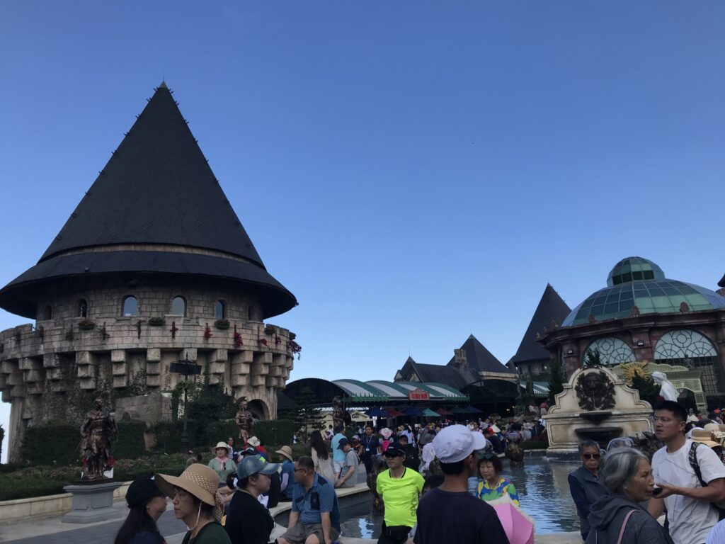 , เที่ยวเวียดนามกลาง, Holidays Playful,