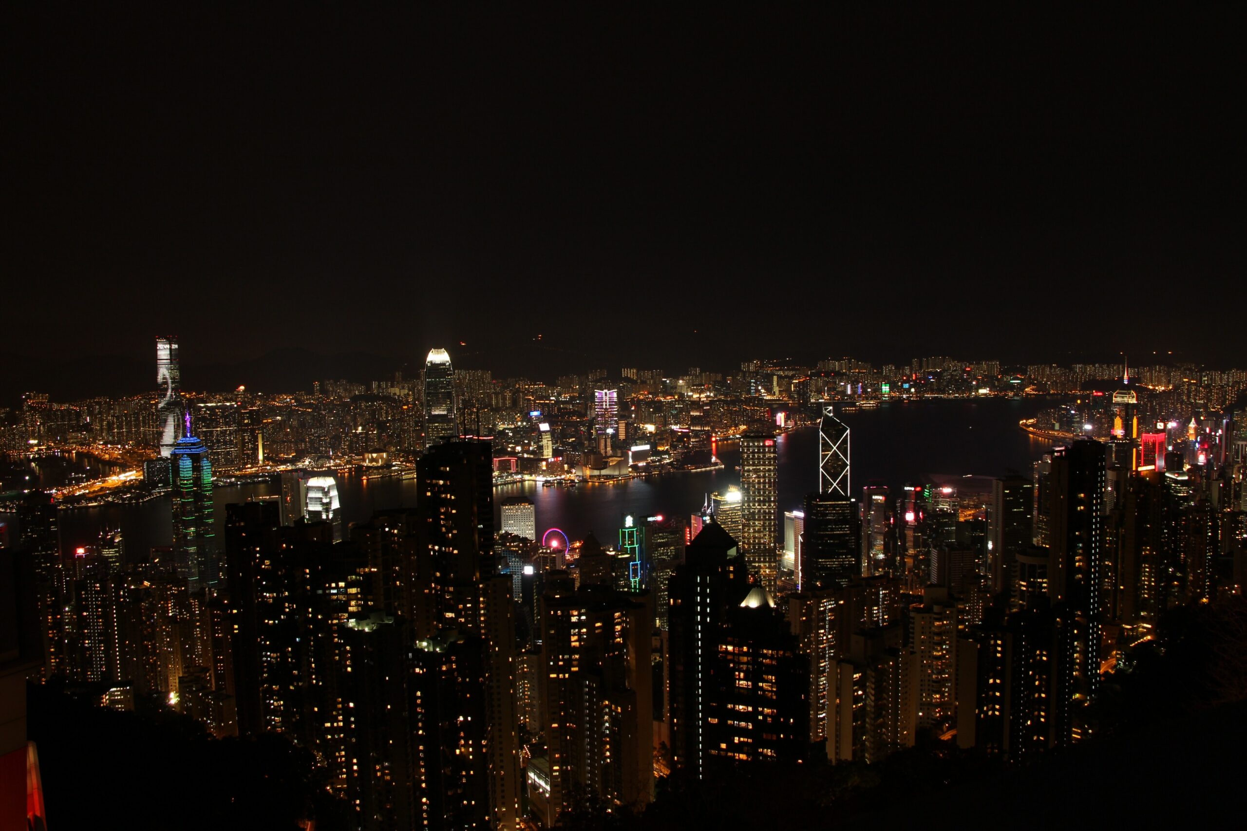 he Peak Hong Kong, The Peak Hong Kong เกาะแสนอบอุ่นที่เต็มไปด้วยวิวตระการตา ทัวร์ฮ่องกงส่วนตัว, Holidays Playful,